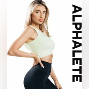 Alphalete Essential Crop